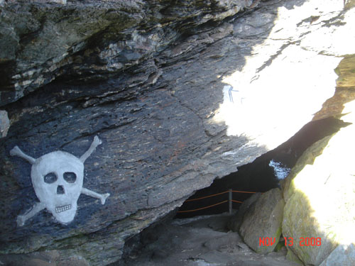 pirate sign2